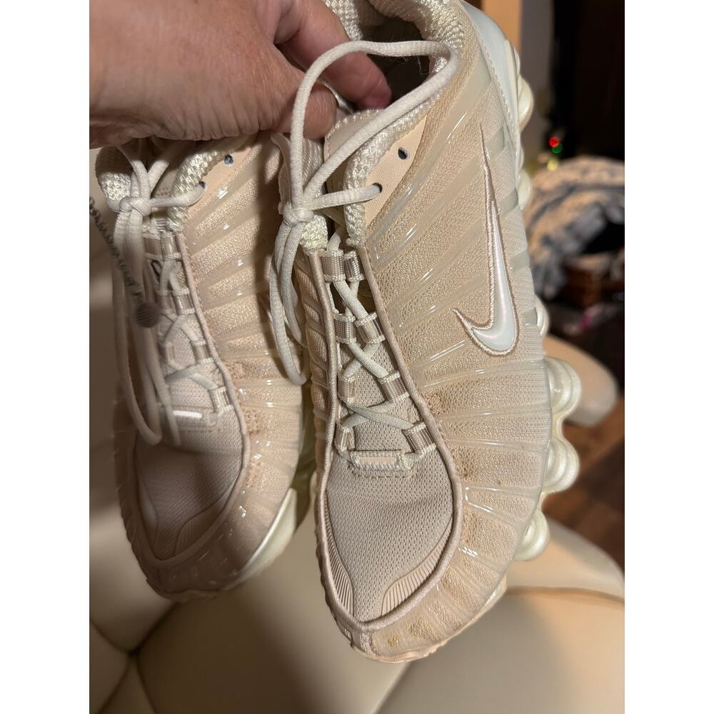 Women’s Nike Shox Size 8 Pearl White/Soft Pearl
